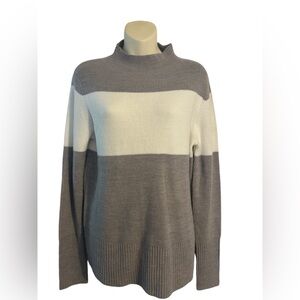 French Connection mock neck knit. Size large EUC